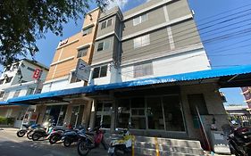 Ze Residence Ram Intra