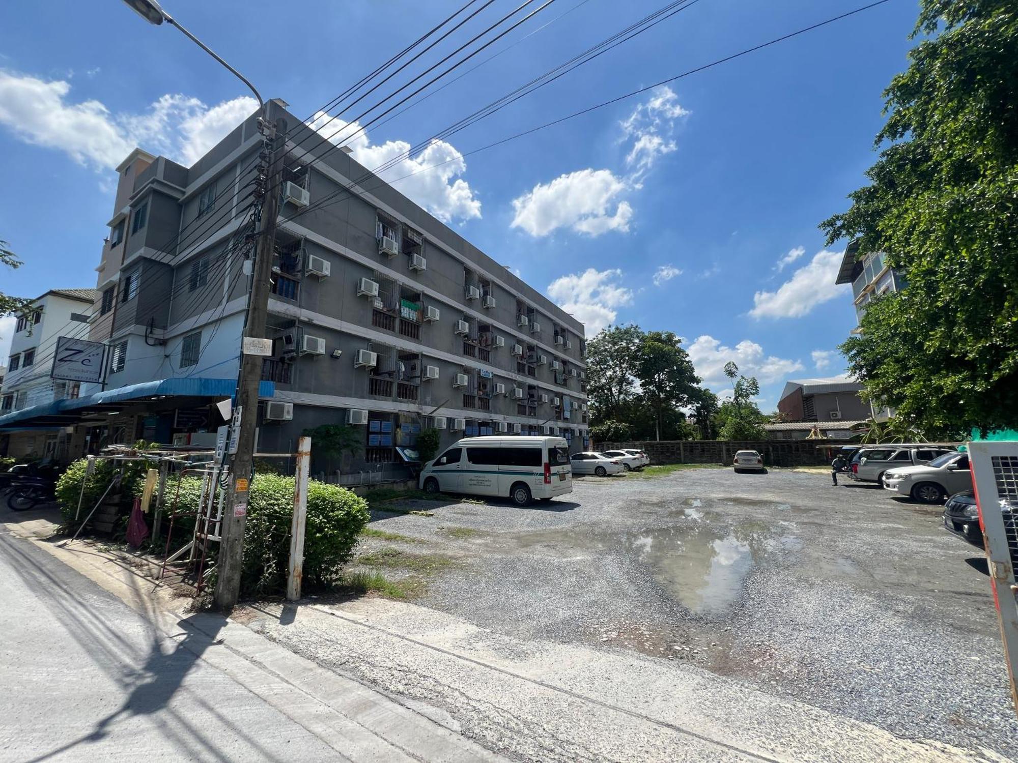 Ze Residence Ram Intra Bangkok Exterior photo